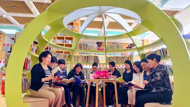 宁陵县图书馆：图书馆里的巾帼芳华:图书馆